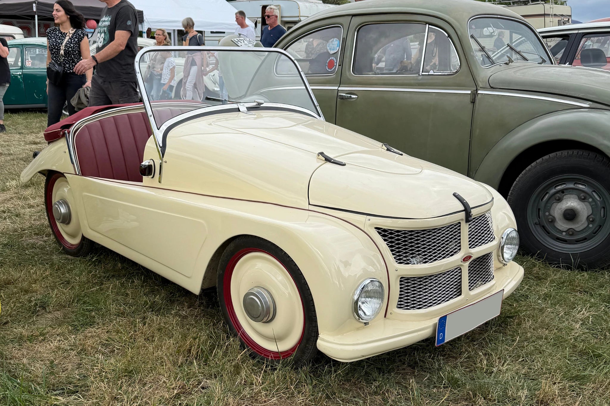 Bild eines Kleinschnittgers - Kleinwagen aus der Wirtschaftswunderzeit