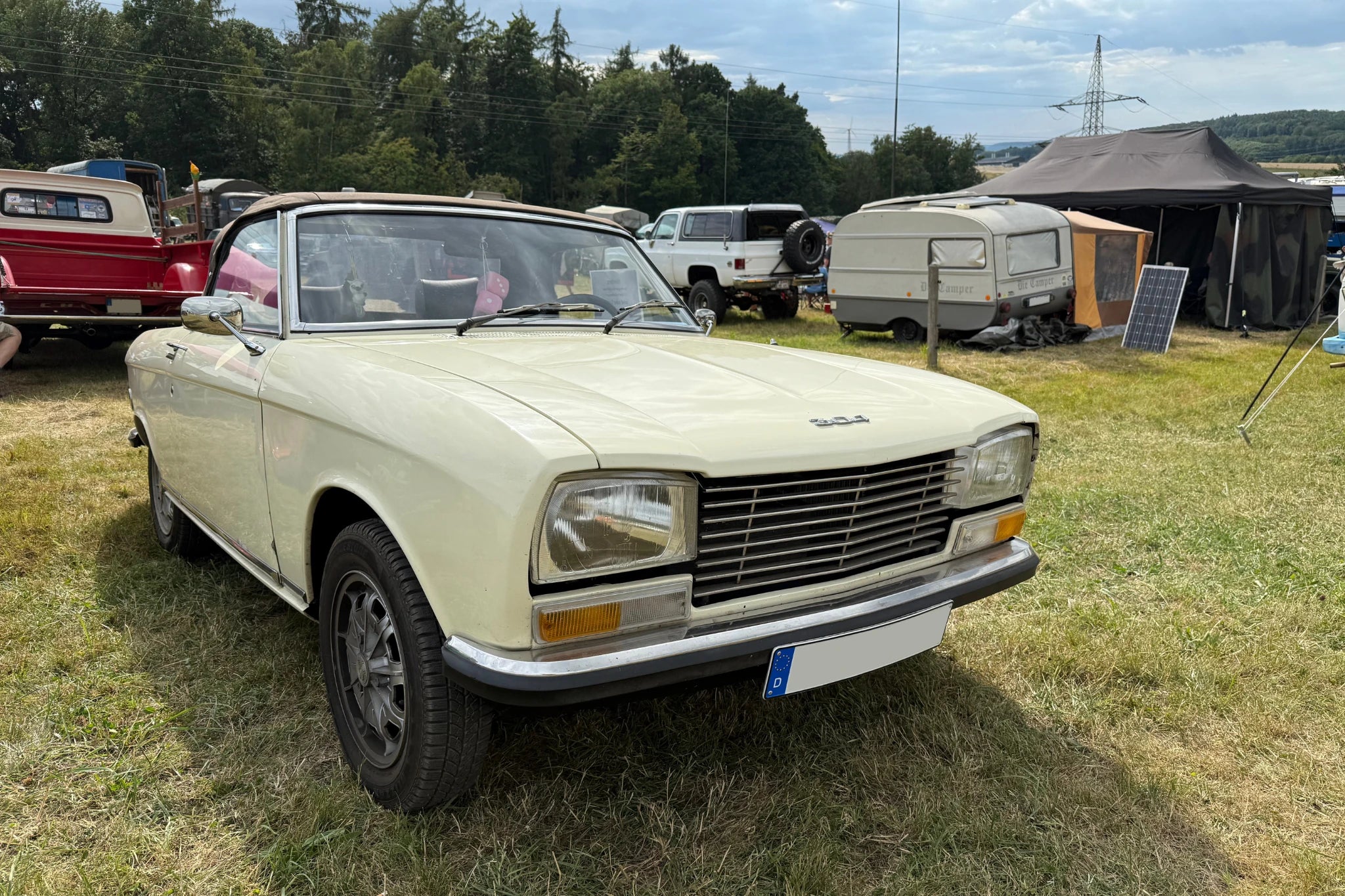 Bild eines Peugeot 304 Cabriolets